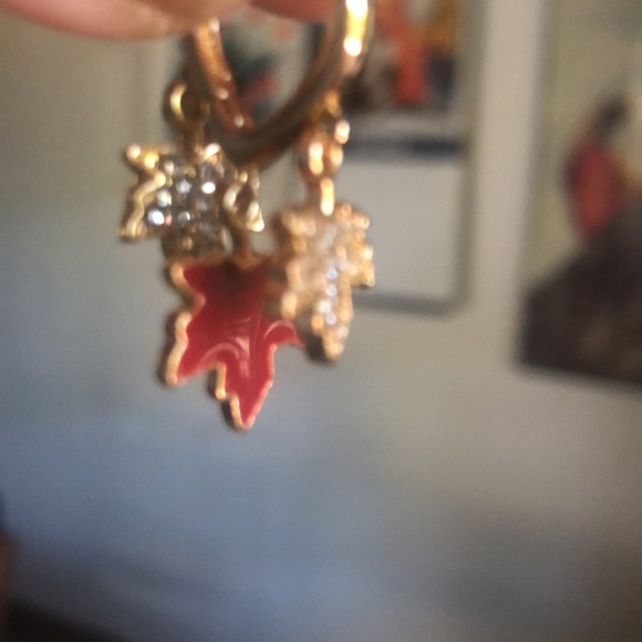 5 for $15 earrings - Picture 2 of 3